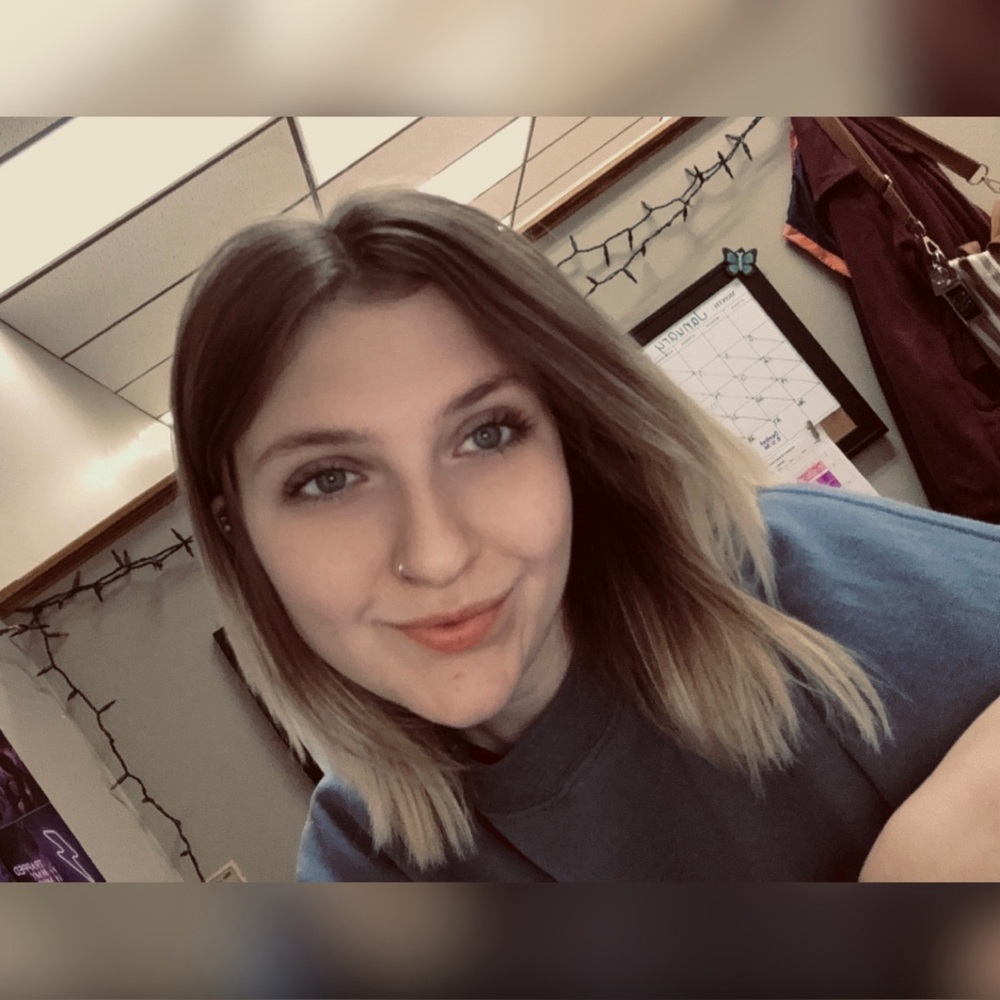 Meet your Posher, Delaney 🍒😊🤍